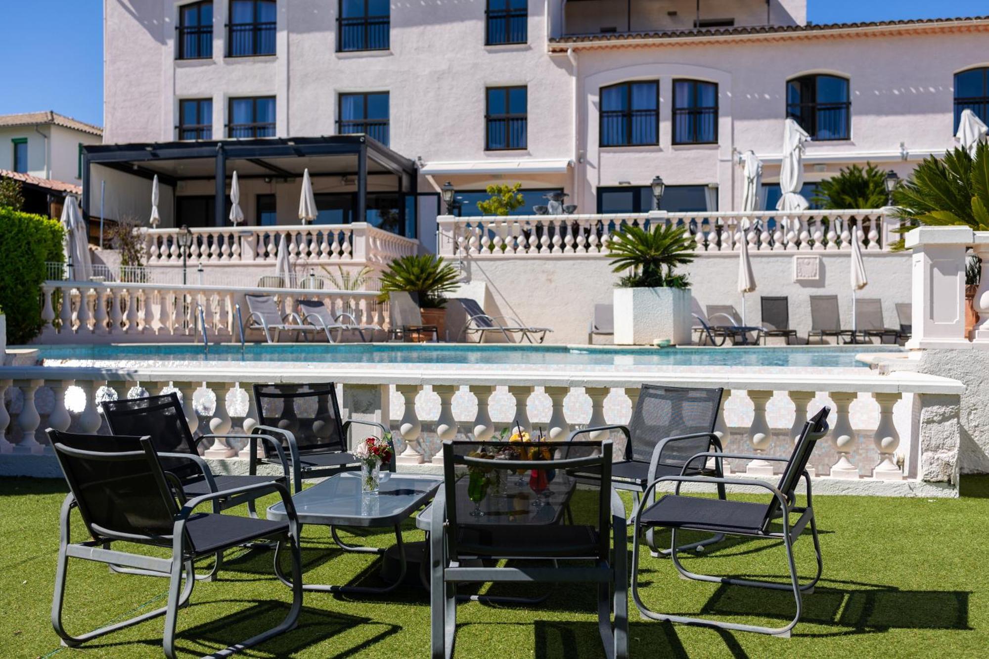 Hotel & Restaurant Perla Riviera Villeneuve-Loubet Exteriör bild