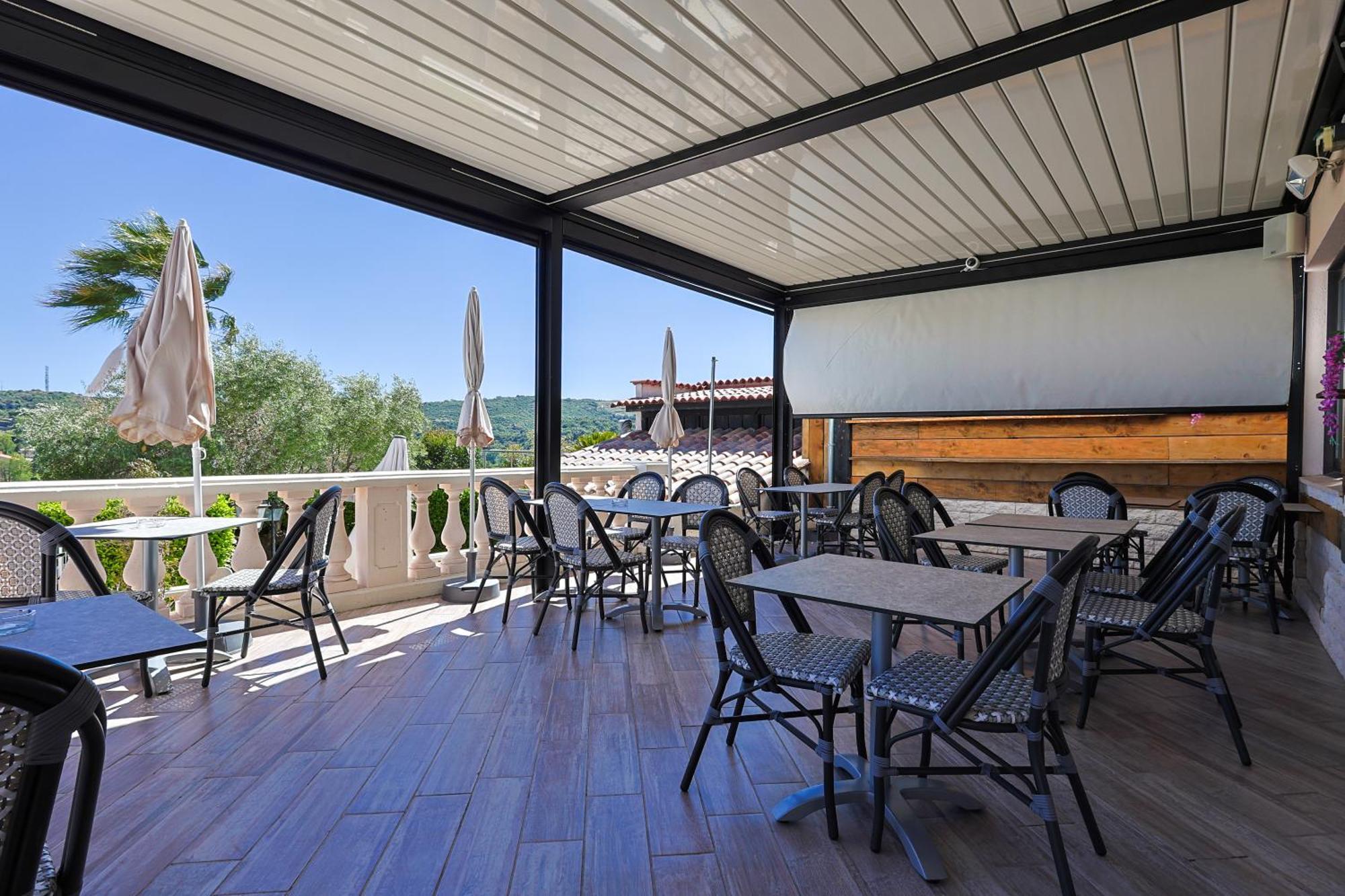 Hotel & Restaurant Perla Riviera Villeneuve-Loubet Exteriör bild